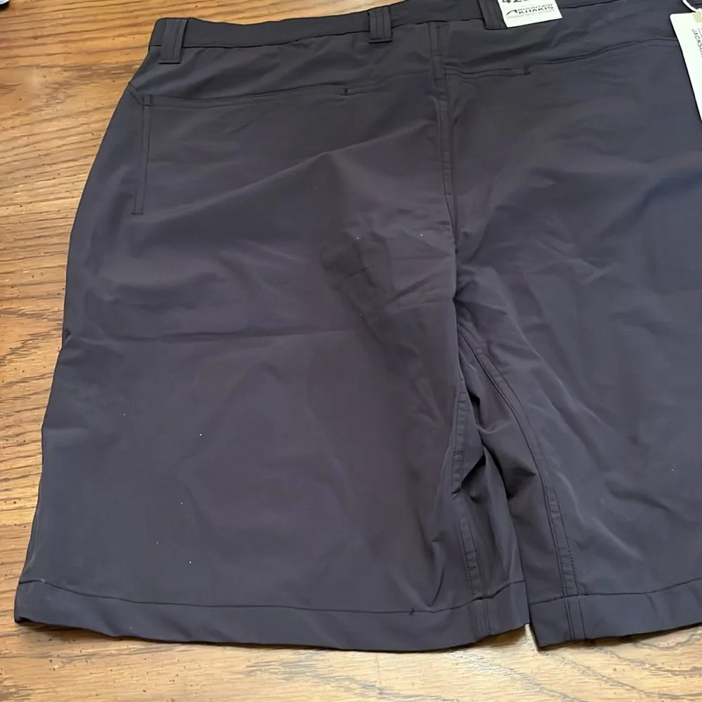 Mountain Khakis shorts,‎ size 42, NWT